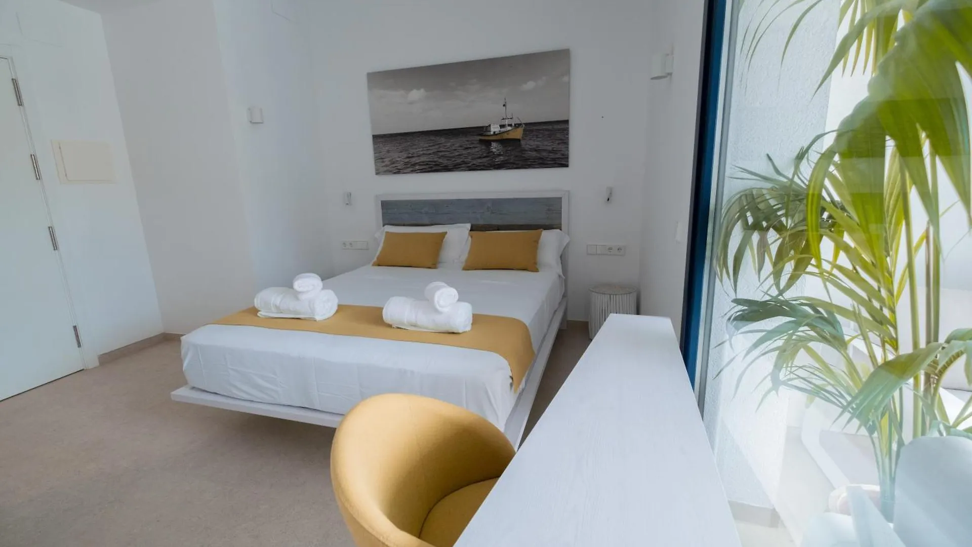 Hotel Boutique Es Blau Cadaqués 0*,